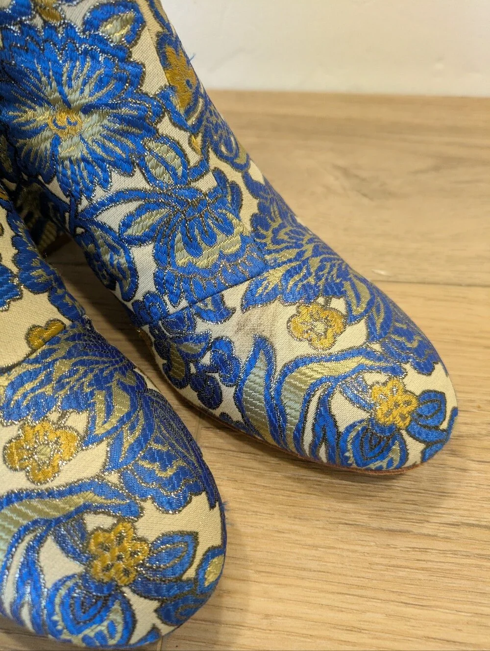 Tory Burch Shelby Brocade Ankle Boots 6.5 Blue Gold Floral Embroidered Victorian